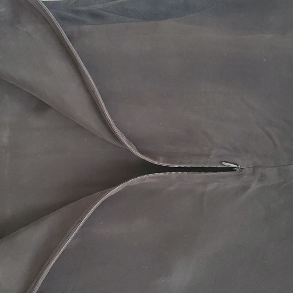 Eenvoud Black Sleeveless Top with mesh - Picture 4 of 6